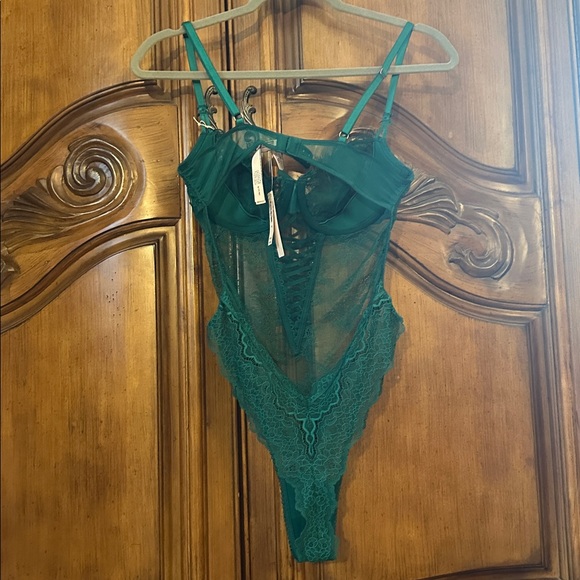 NEW Victoria's Secret Lace Up Unlined Wicked Green Teddy  Bodysuit Lingerie M - Picture 10 of 16